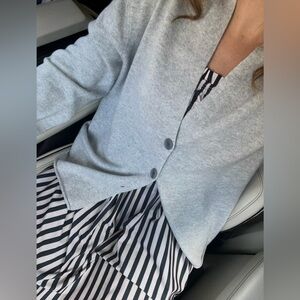 Guest in residence Gray women’s cashmere Sweater